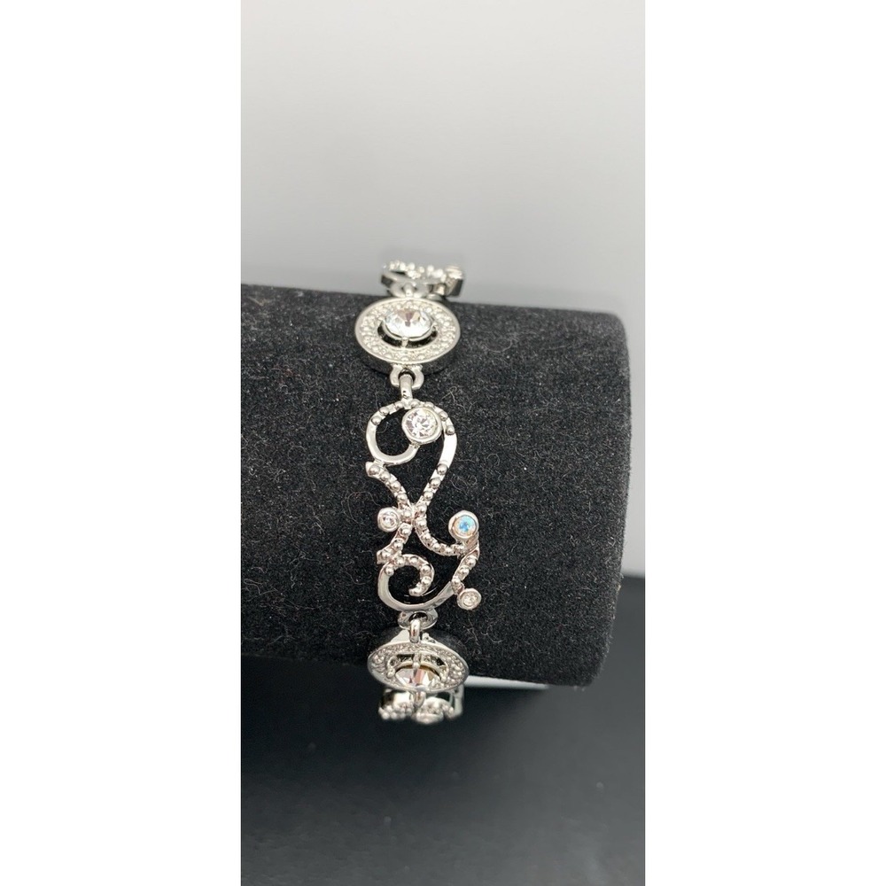 NWT Ellen Mann Silver Tone And Rhinestone Beautiful Sparkly Bracelet